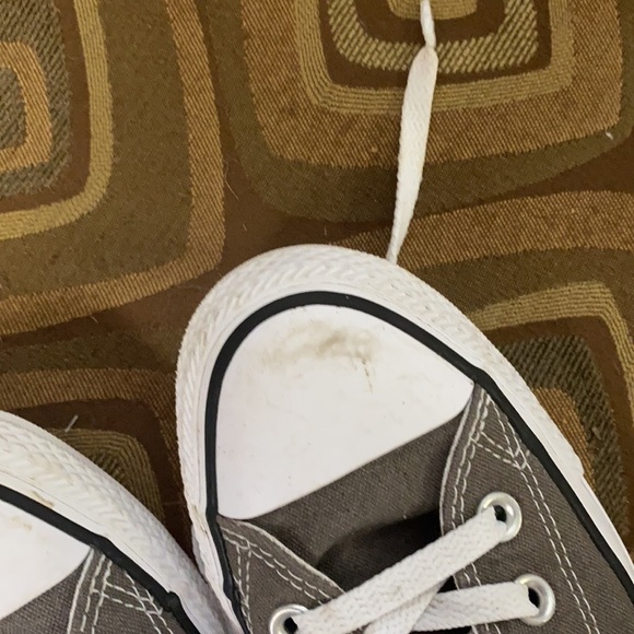 grey converse - Picture 3 of 3